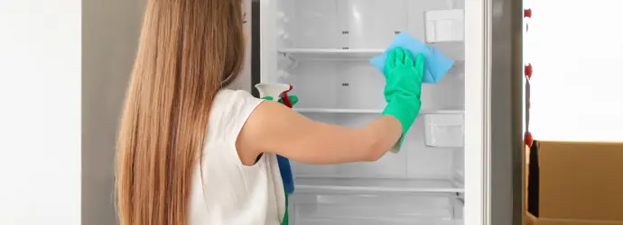 ¿Cómo limpiar y organizar el refrigerador para conservar mejor los alimentos?